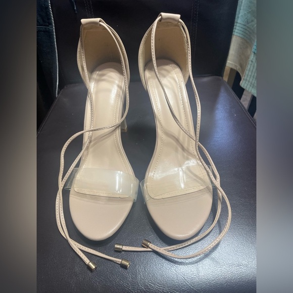 SHEIN Shoes - Tan heels